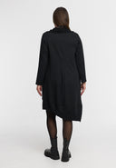 Robe 'Lunet' – moderne, élégante & avec un design au caractère affirmé