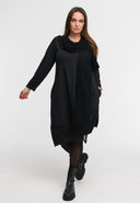 Sukienka 'Lunet' – nowoczesna, elegancka i o charakterystycznym designie