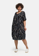 'Maris' kjole – let, kunstnerisk & komfortabel