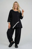 Blusa 'Saria' – assimétrica, leve e natural